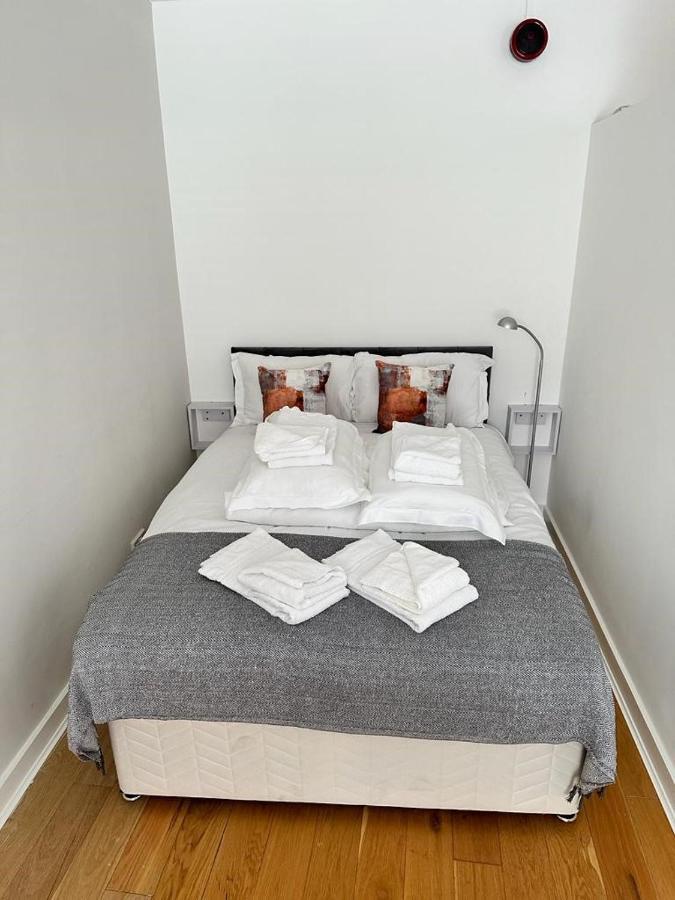 2B Soho Studios By Indigo Flats Sleeps 4 Londen Buitenkant foto